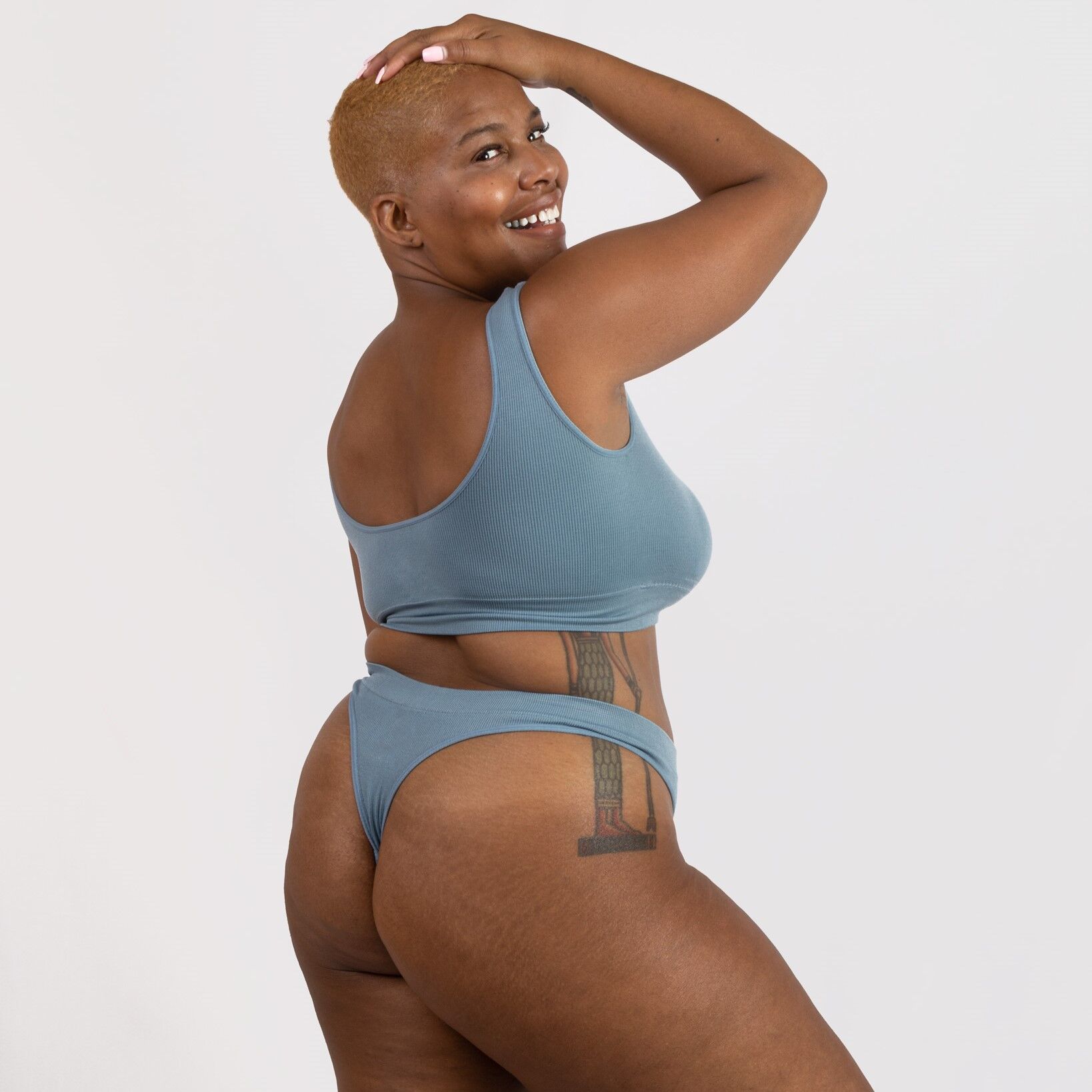 Plus Size women with seamless Blue g string back